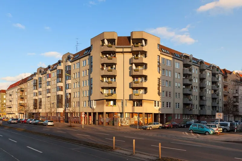 Gemütliche 2-Zimmer-Wohnung in zentraler Lage - ab sofort! — photo 1